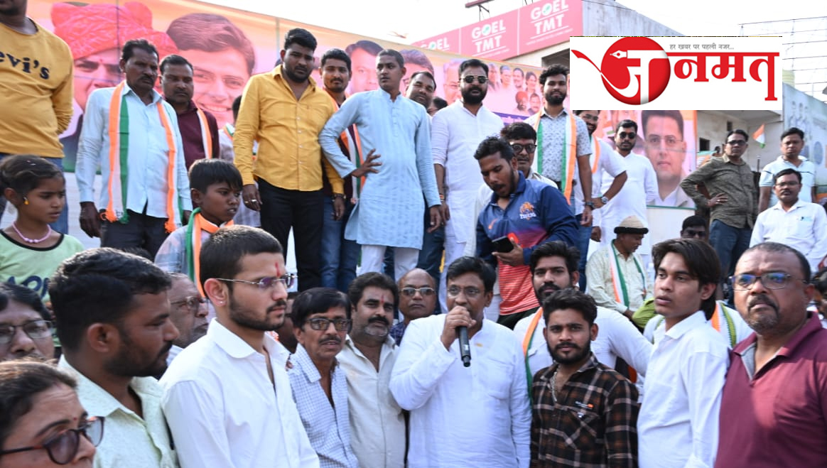 Congress candidate from Raipur Rural, yesterday reached a private hospital to meet the family members of a 4-year-old innocent girl